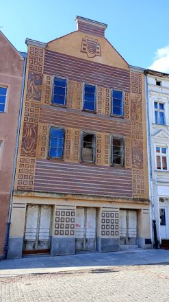 Kring Gamla stadens torg.