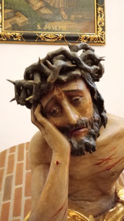 I Sankt Jakobs kyrka.