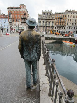 James Joyce på väg över Canal Grande.