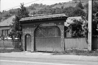 Traditionell snidad szeklerport i Márefalva.