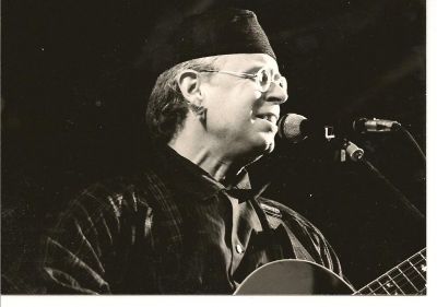 På Svalkan sjöng Cockburn (vill jag minnas) den vackra låten "Can I go with you".